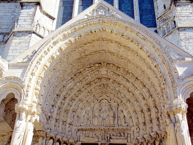 Cathédrale de Chartres - portail 2.JPG